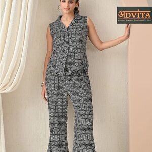 Black and White Geometric Women's sleeveless coord set